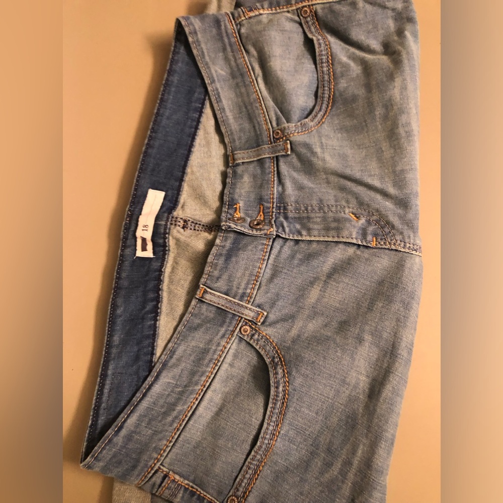 Light Wash Bermuda Length Levis